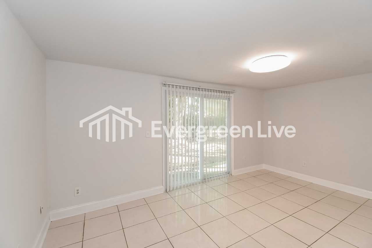 2835 Belair Rd W - Photo 4 of 15