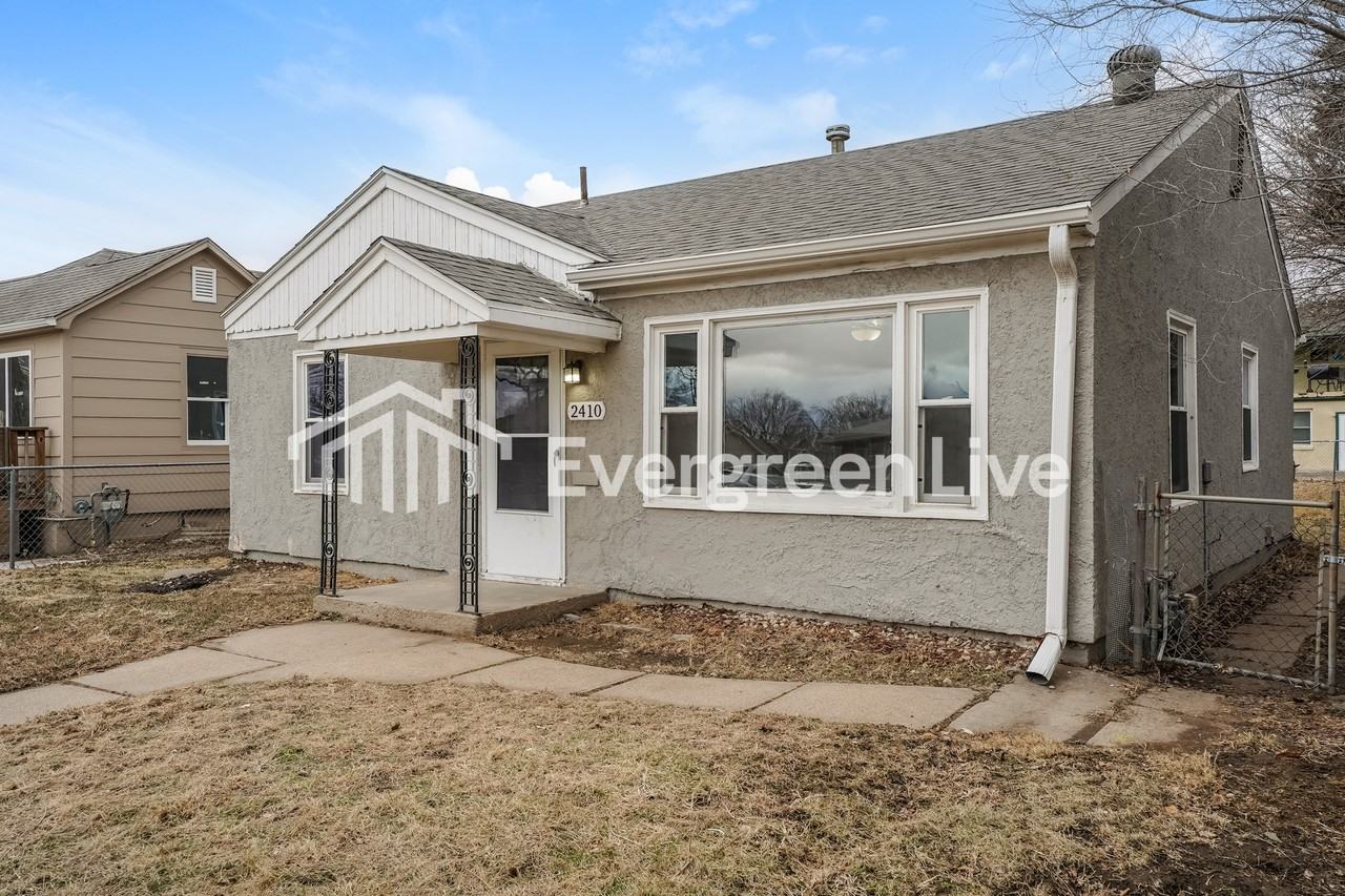 2410 6th Ave - Photo 3 of 16