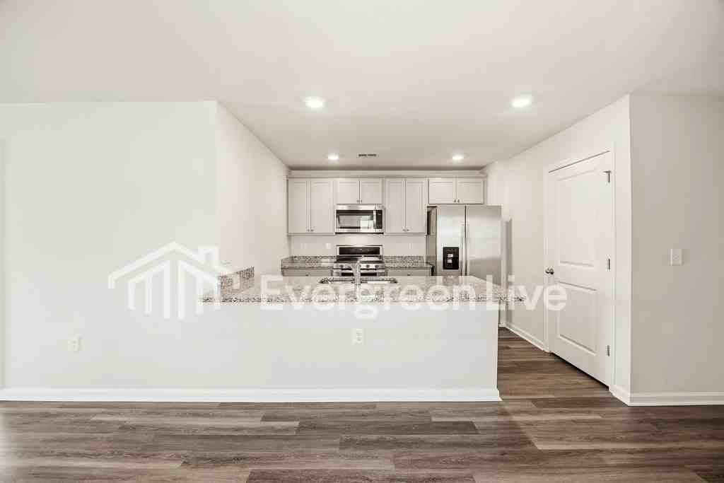 2276 Courtina Way - Photo 2 of 10