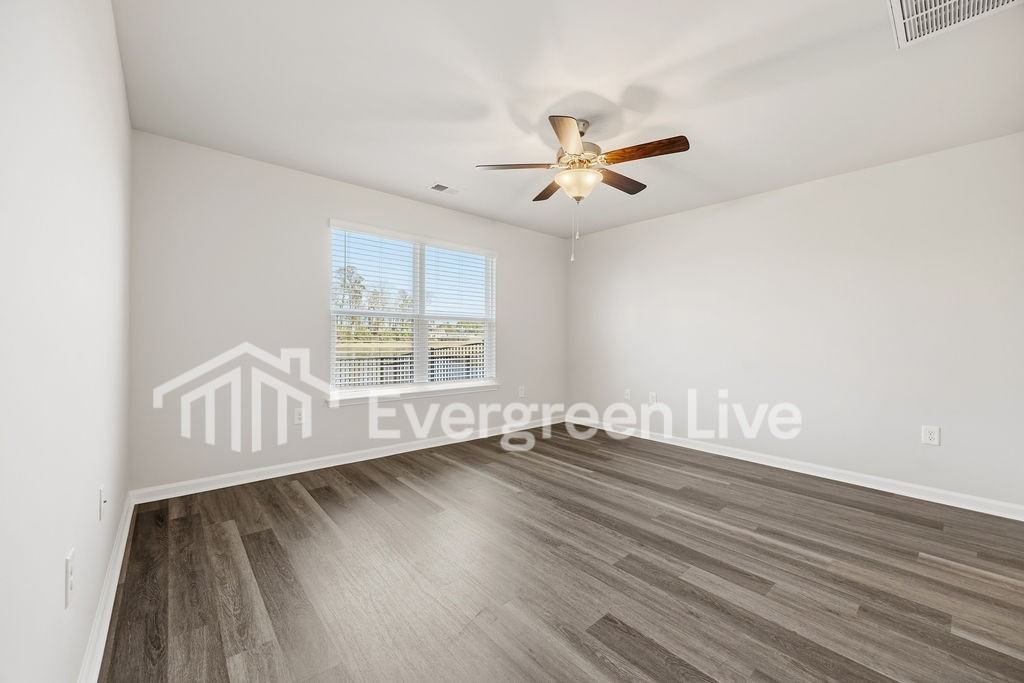 2276 Courtina Way - Photo 7 of 10