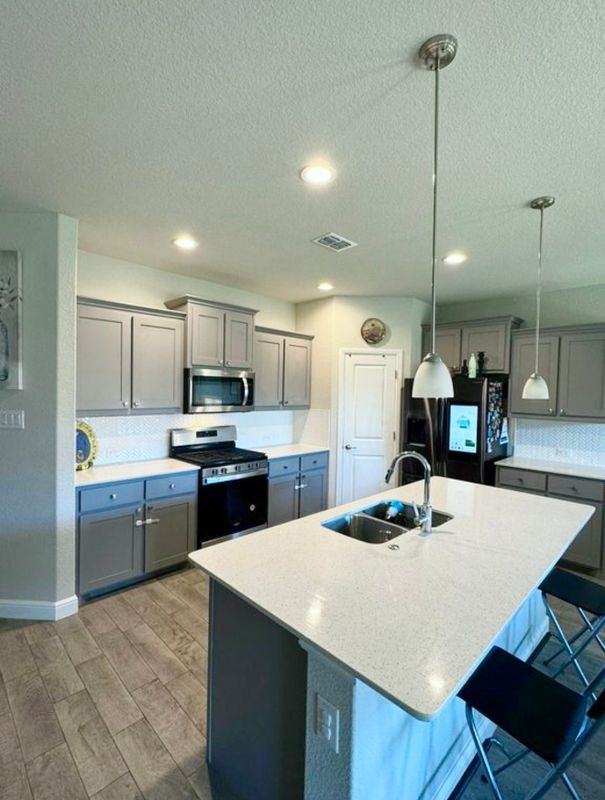 848 Finchley Dr - Photo 2 of 14