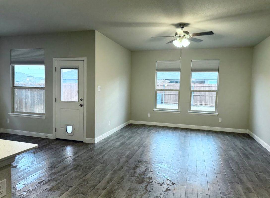 848 Finchley Dr - Photo 3 of 14