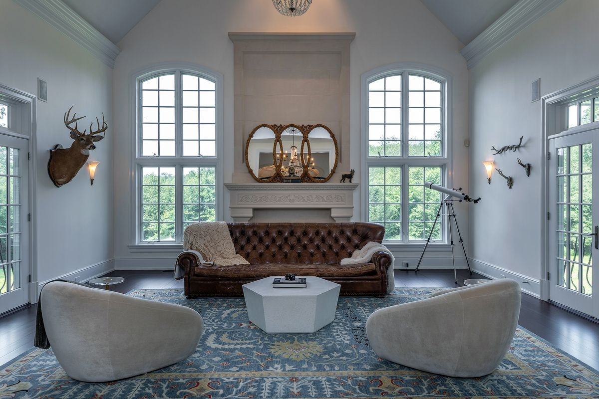 247 Roxbury Rd - Photo 3 of 24