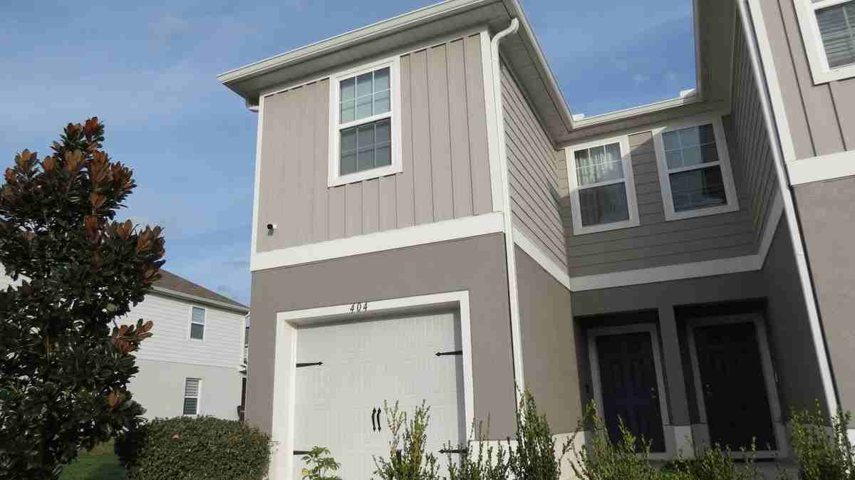 404 Sedgewick Dr - Photo 2 of 24