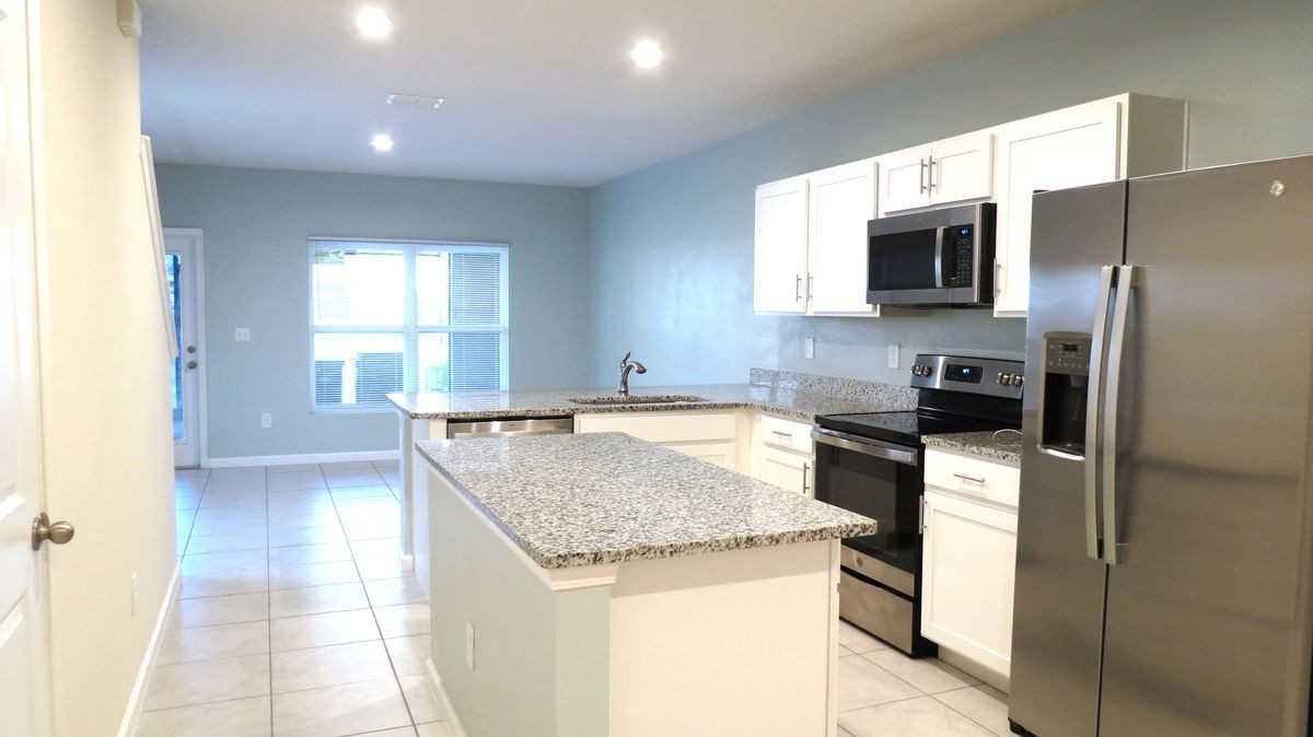 404 Sedgewick Dr - Photo 6 of 24