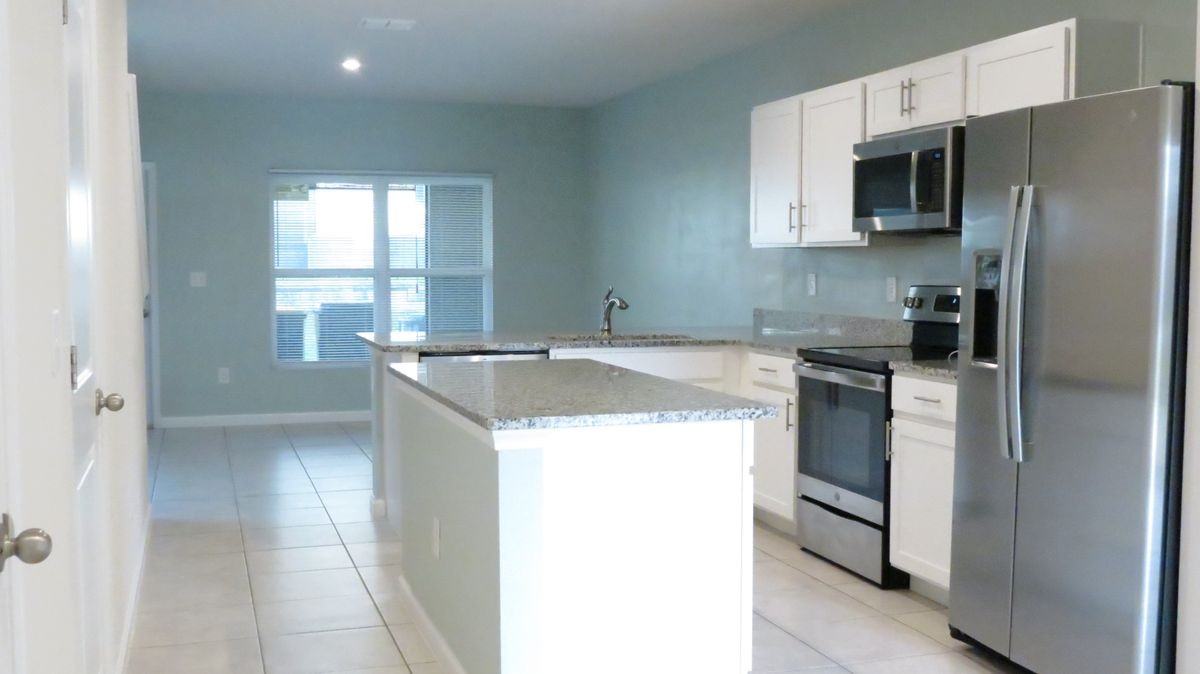 404 Sedgewick Dr - Photo 7 of 24