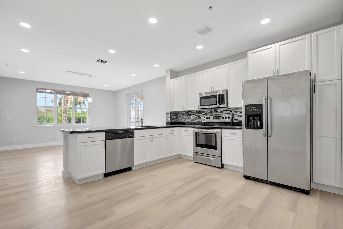 1635 N Federal Hwy - Photo 4 of 26