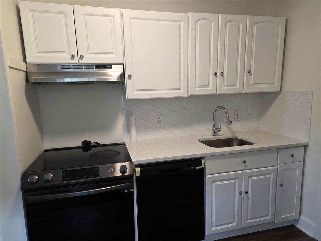 210 Ormond St Se - Photo 3 of 11