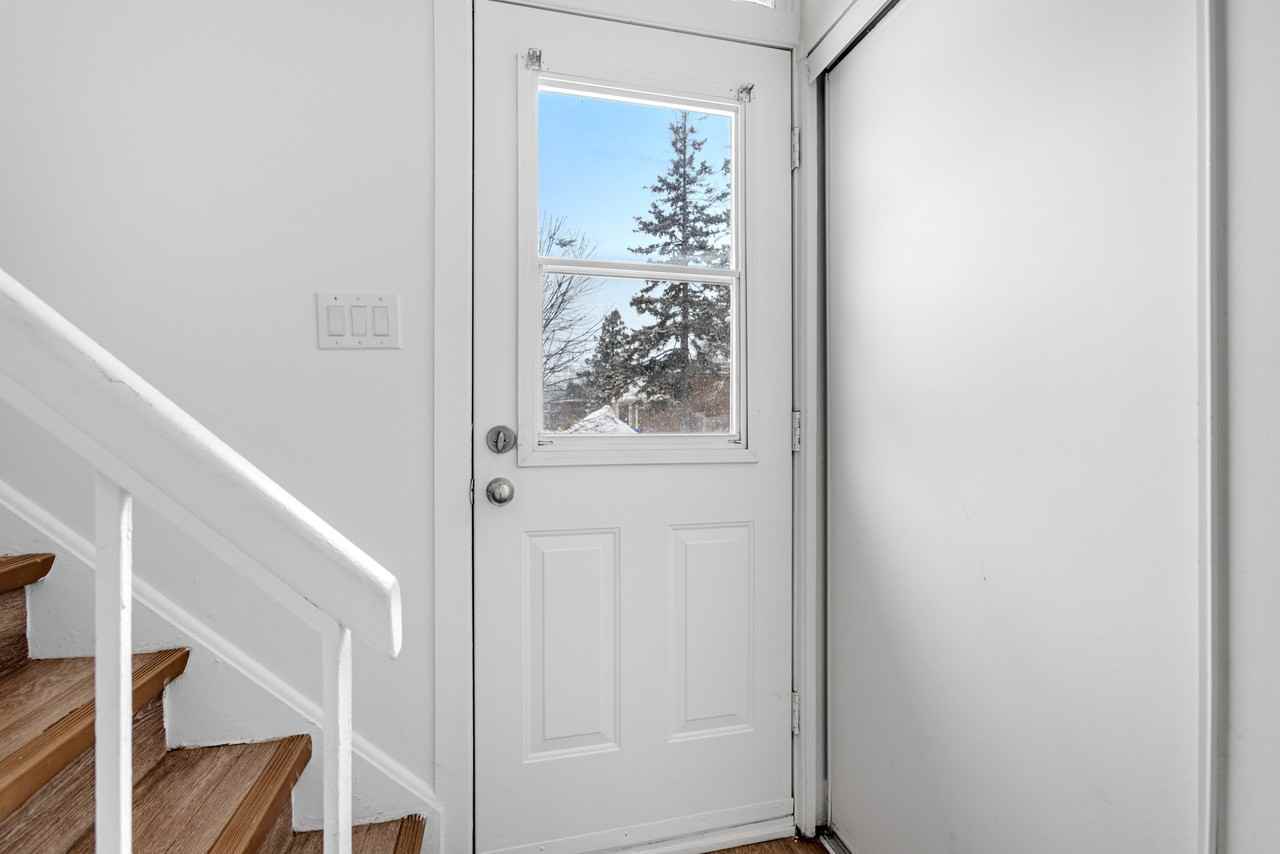 112 Beaverbrook Lane - Photo 6 of 41