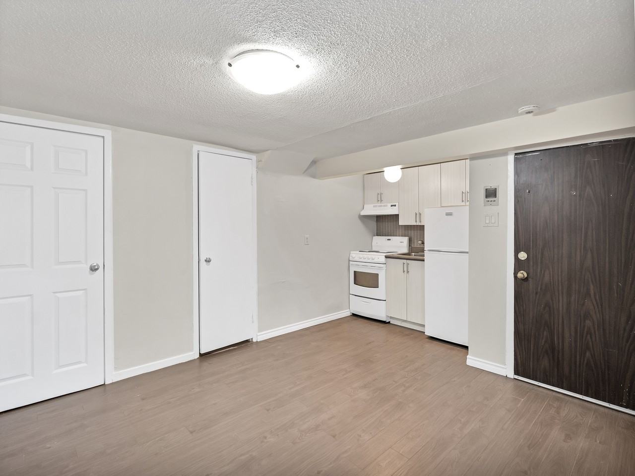 5-7 Thorburn Avenue - Photo 4 of 37