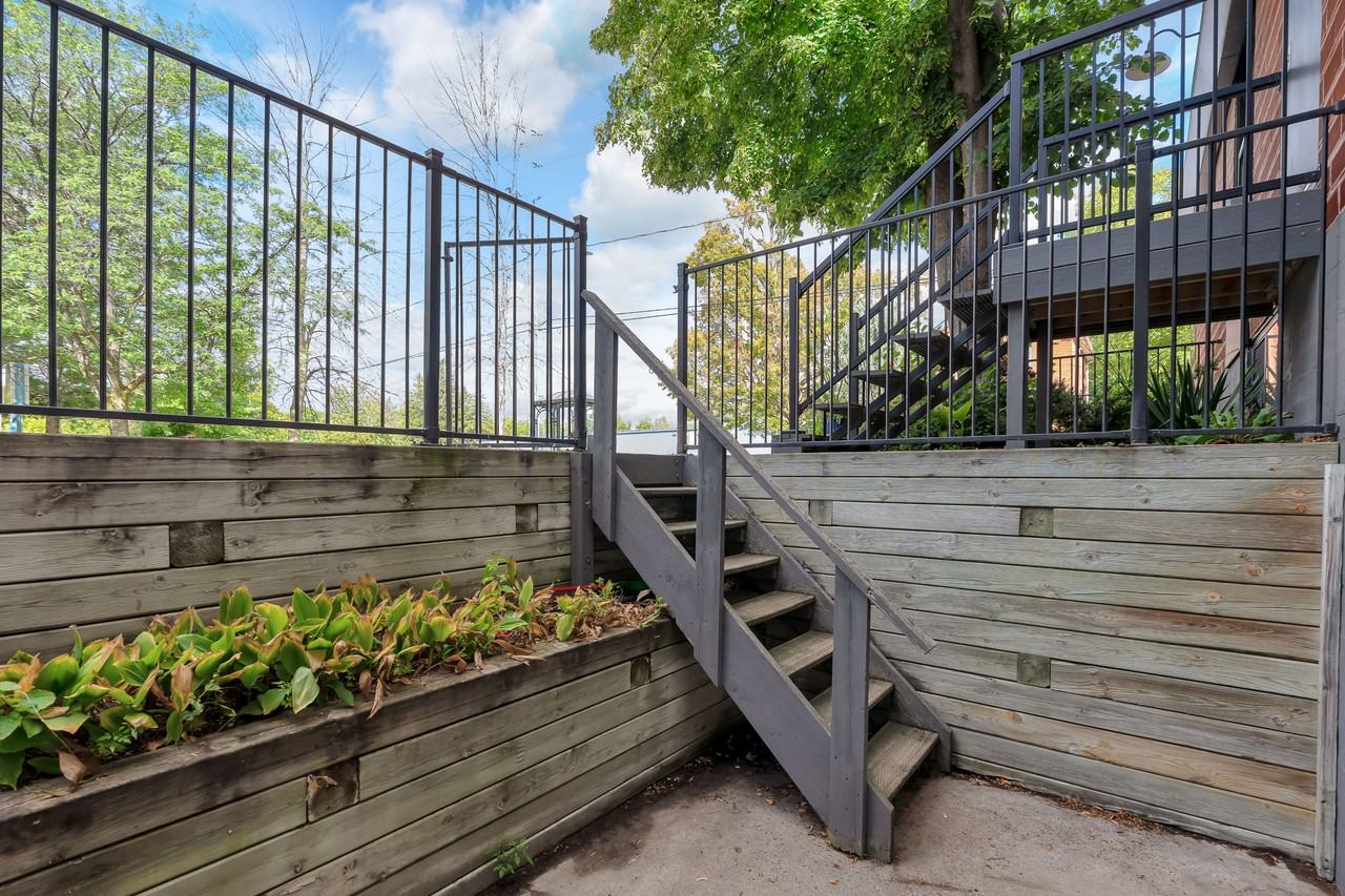 238 Campbell St, Collingwood, ON L9Y 4J9, Canada - Photo 3 of 16