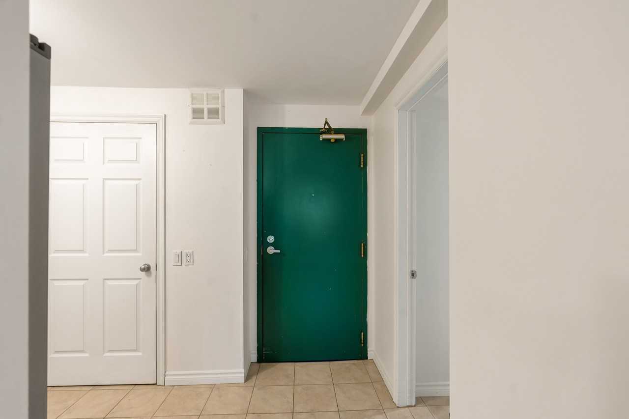 238 Campbell St, Collingwood, ON L9Y 4J9, Canada - Photo 5 of 16