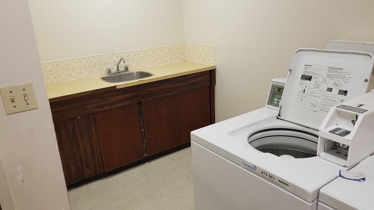 Capital Place - Photo 4 of 4