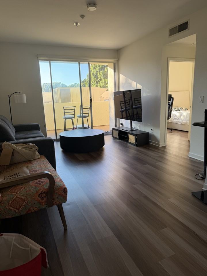 22 W Green St #210 - Photo 4 of 4