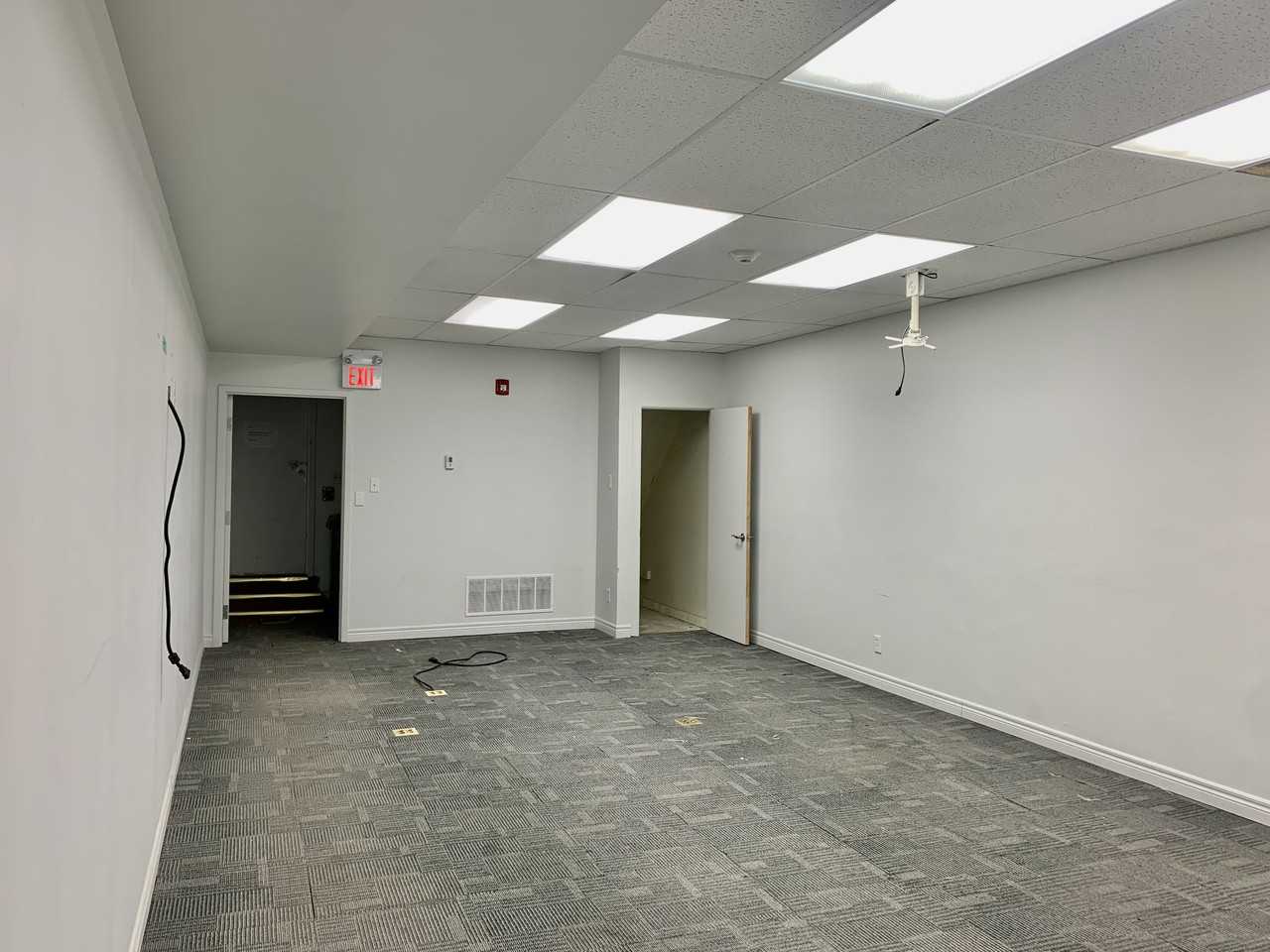 821 A Bloor Street West - Photo 5 of 10