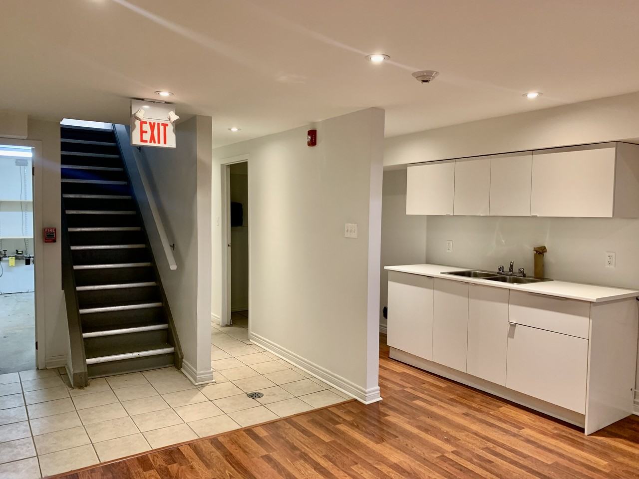 821 A Bloor Street West - Photo 3 of 10