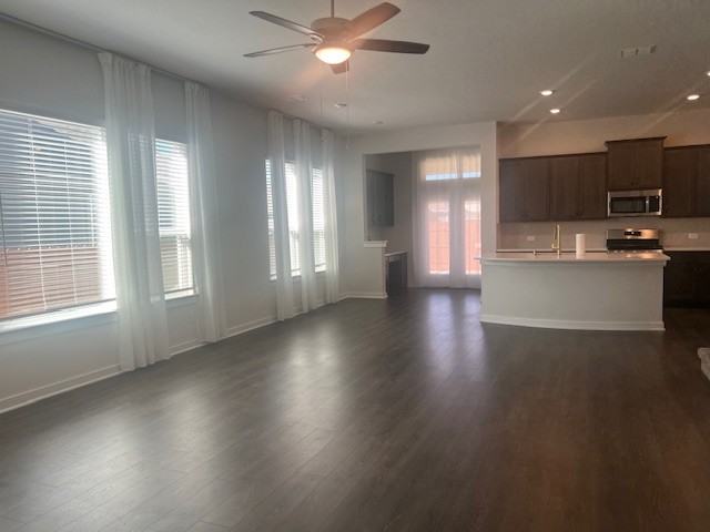 160 Biscayne Dr #1 - Photo 2 of 19