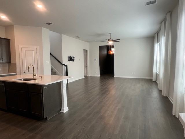 160 Biscayne Dr #1 - Photo 5 of 19