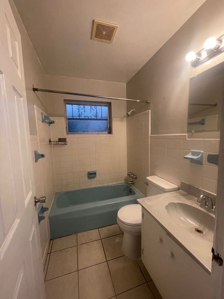 831 Crawford St - Photo 7 of 14