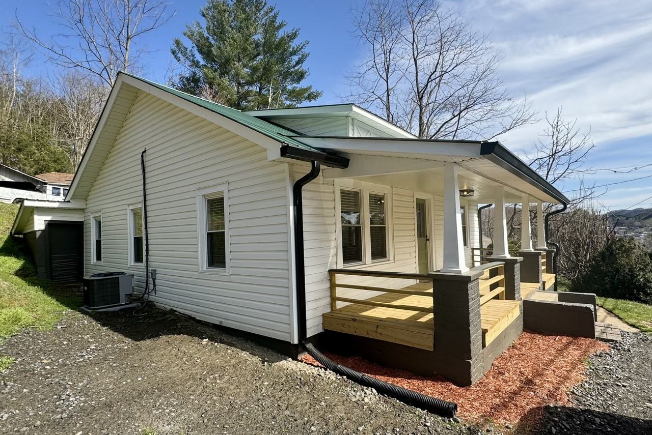 706 Pear Dr #1 - Photo 2 of 14