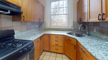 featured image of 10 Jamaicaway #24