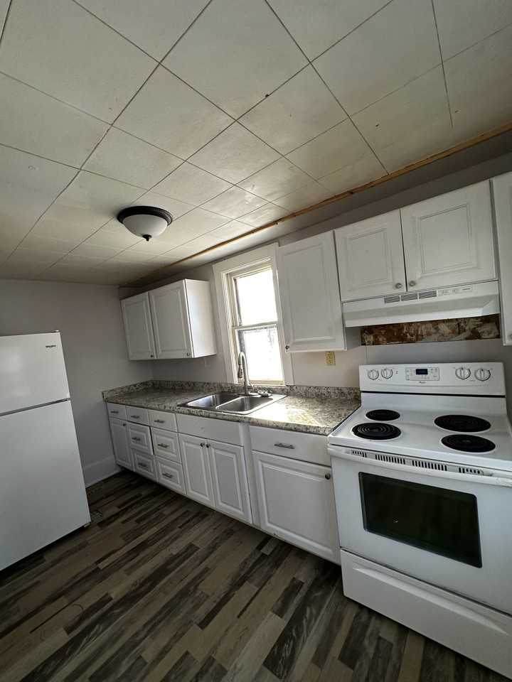 305 S Western Ave #NA - Photo 2 of 41