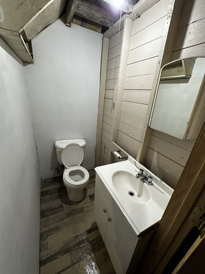 305 S Western Ave #NA - Photo 4 of 41