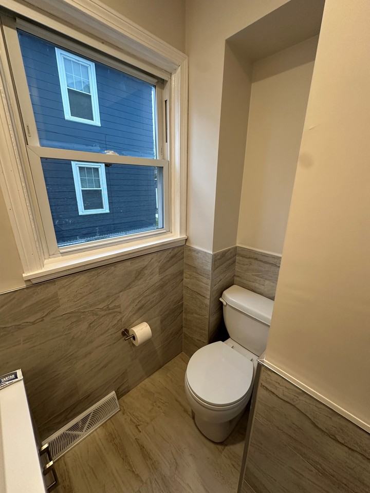 33 Notre Dame St #1F - Photo 4 of 4