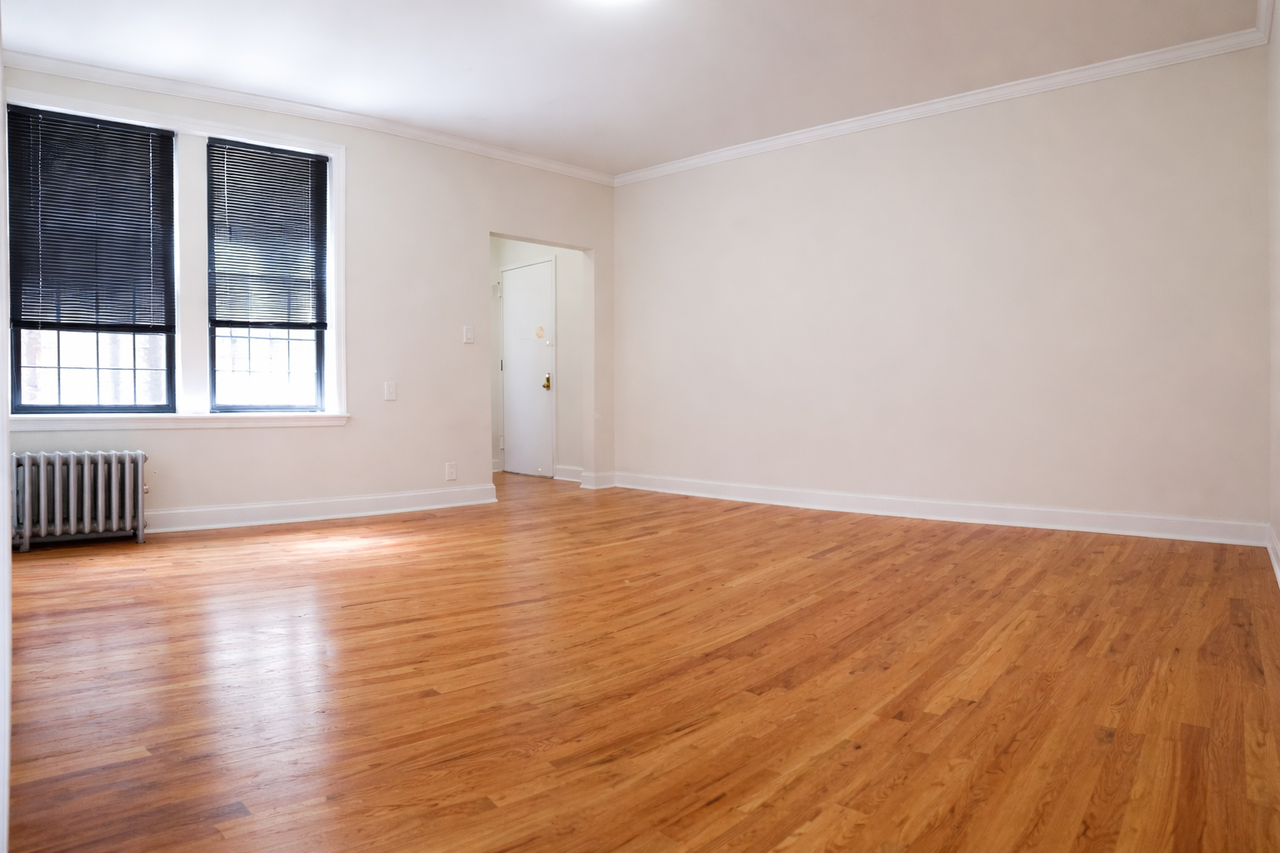 1 Chester Ct #3 - Photo 2 of 9