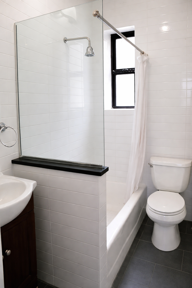 1 Chester Ct #3 - Photo 7 of 9