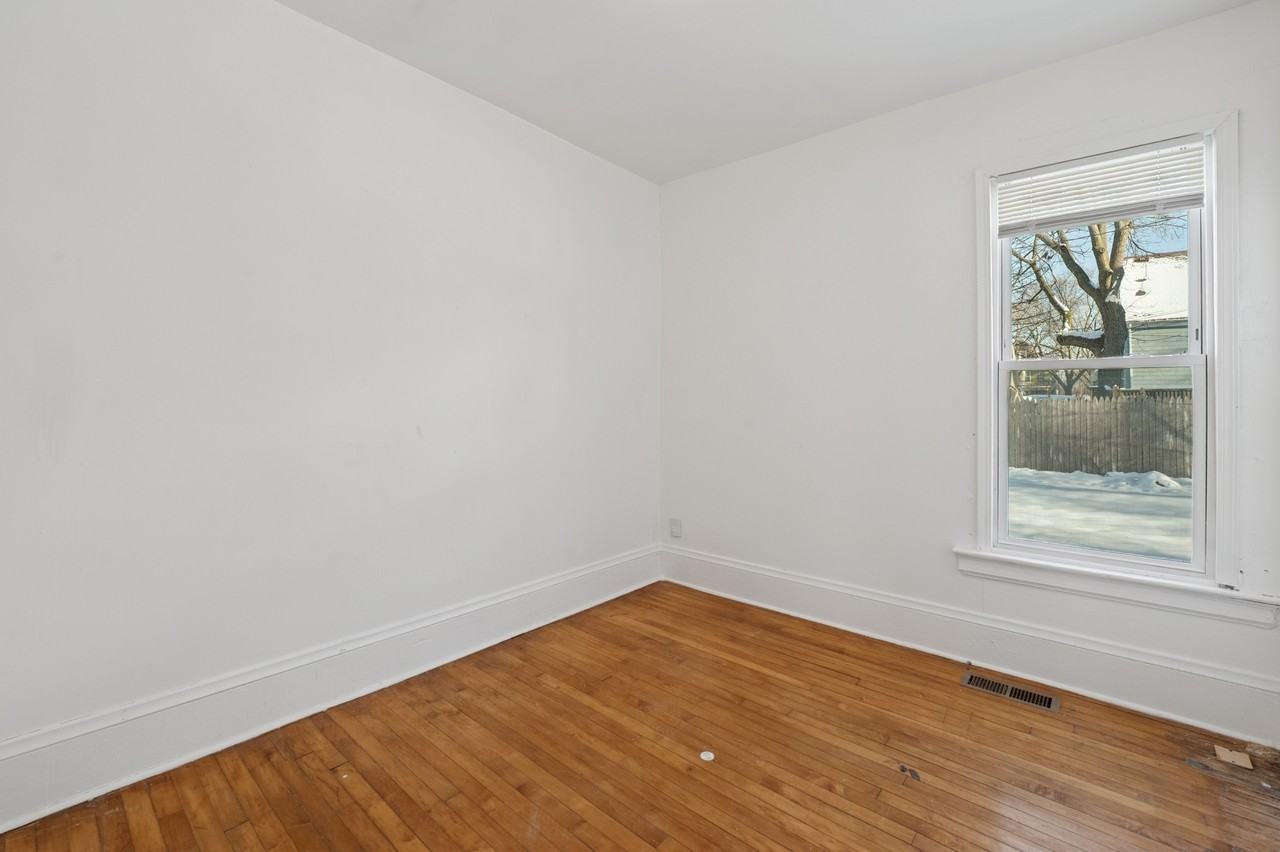 2606 N 18th St #2606 - Photo 5 of 15