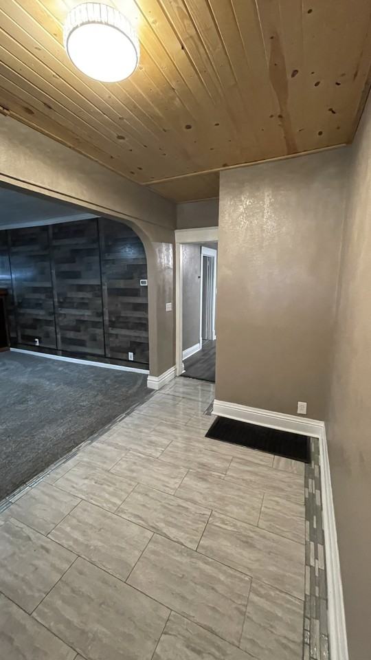 247 Cedar Ave #1 - Photo 5 of 43