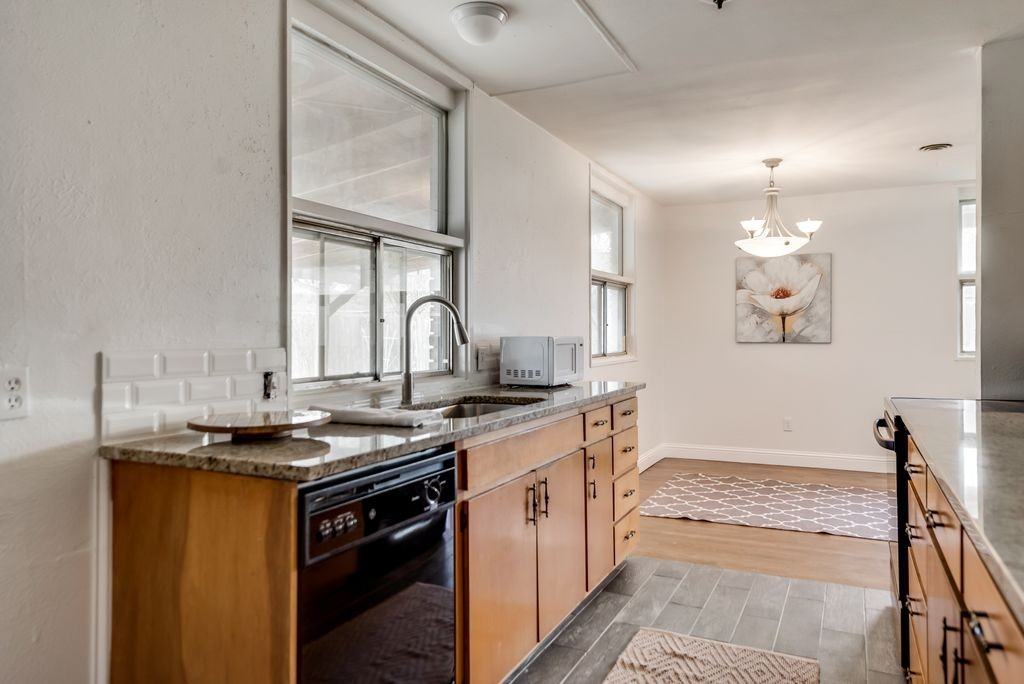 1815 Spring Ave #NA - Photo 3 of 18