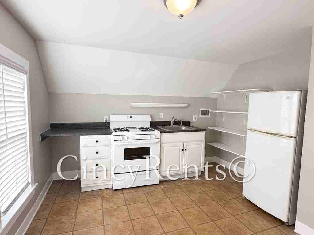 2217 Feldman Ave #3 - Photo 2 of 15