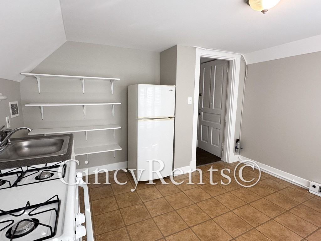 2217 Feldman Ave #3 - Photo 4 of 15