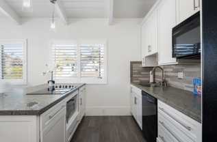 1935 Coast Blvd - Photo 1 of 1