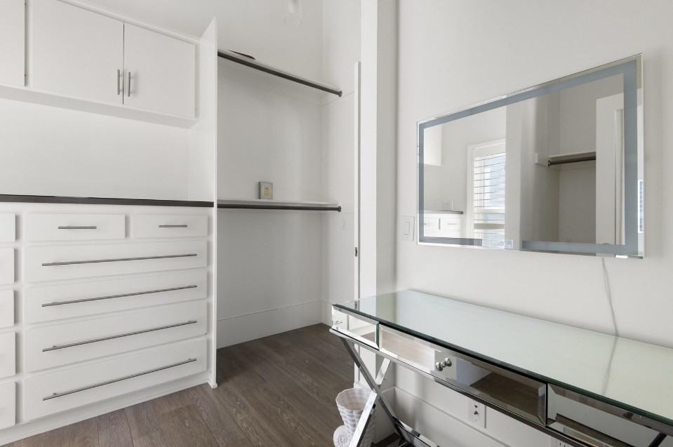 1935 Coast Blvd #1935-5 - Photo 6 of 9