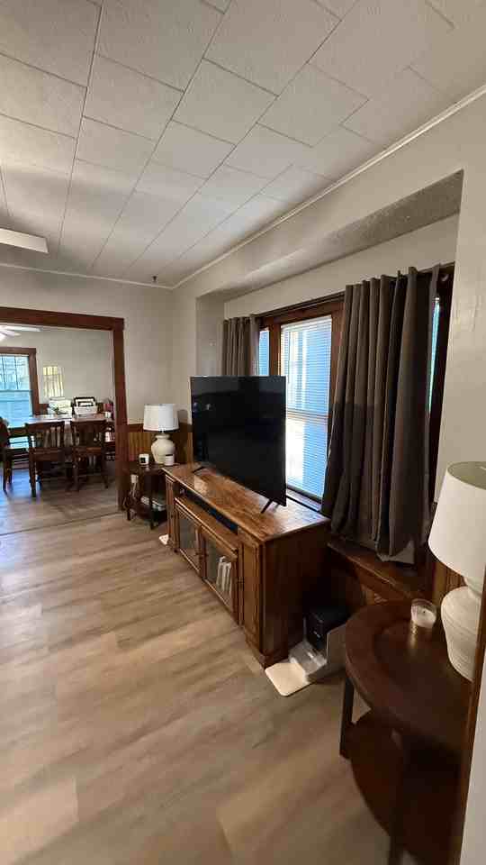 137 N Columbia Ave #NA - Photo 3 of 12