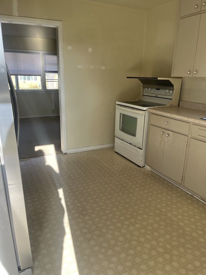 1839 S 4th St #NA - Photo 3 of 10