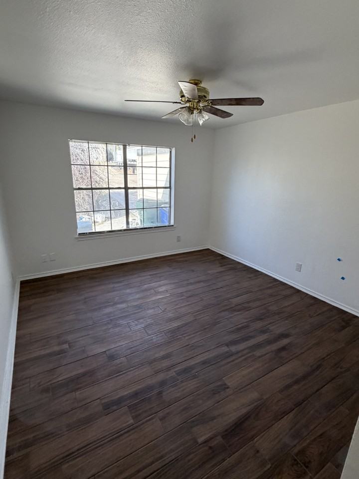 524 Cutty Trl #B - Photo 6 of 17