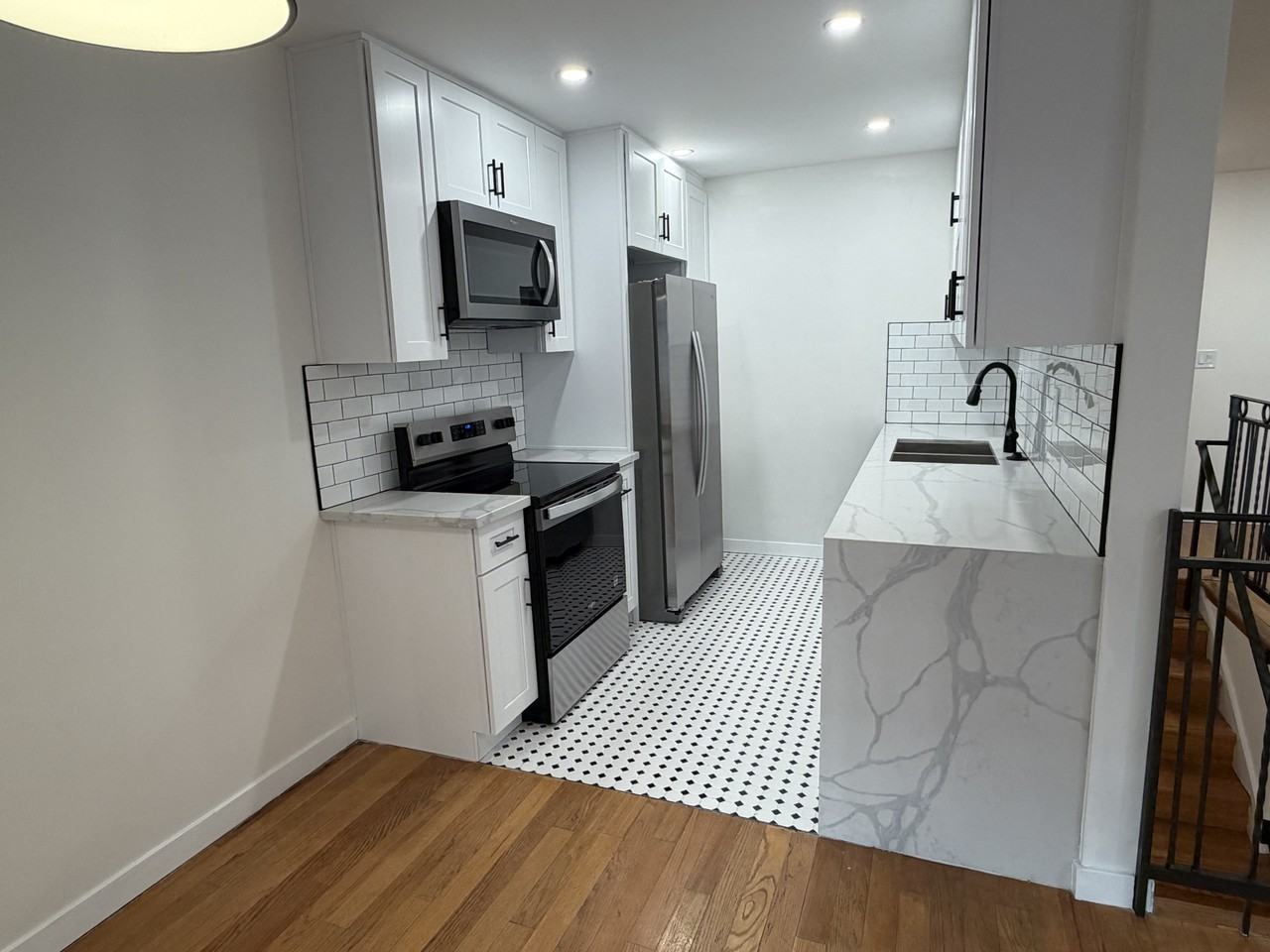 463 S Maple Dr #4 - Photo 2 of 29