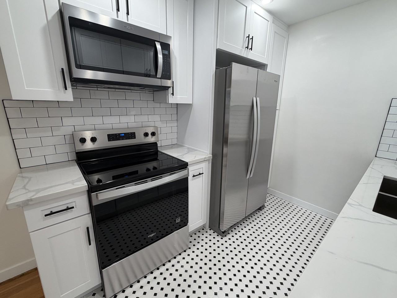 463 S Maple Dr #4 - Photo 5 of 29