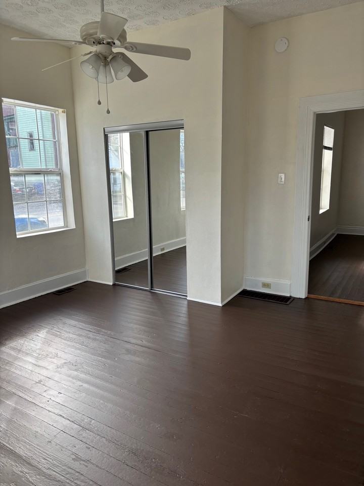 315 Jefferson St #NA - Photo 2 of 9