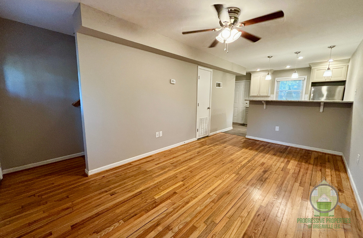 802 Hampton Ave #A - Photo 3 of 12