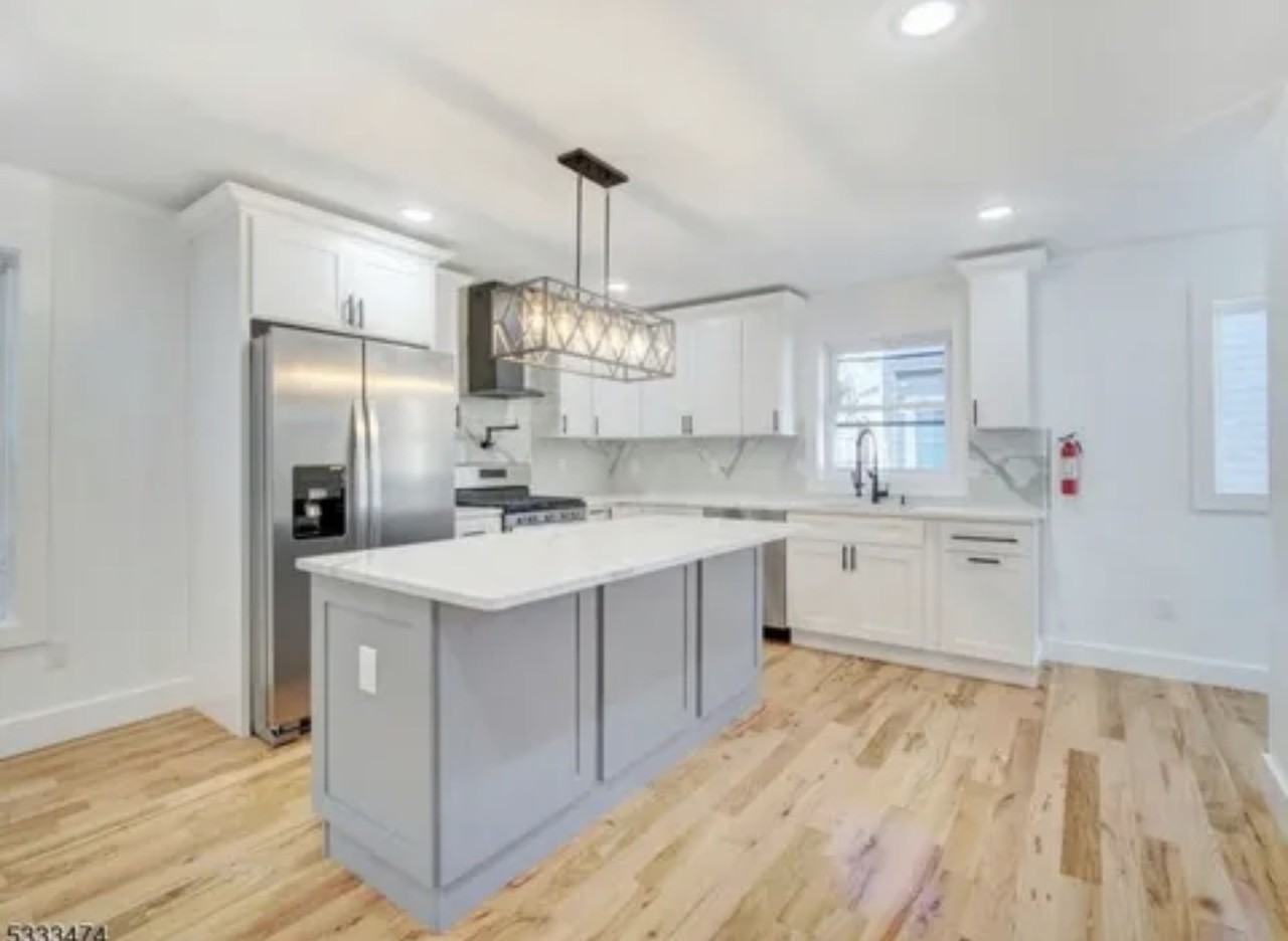 87 N Munn Ave #1 - Photo 3 of 12