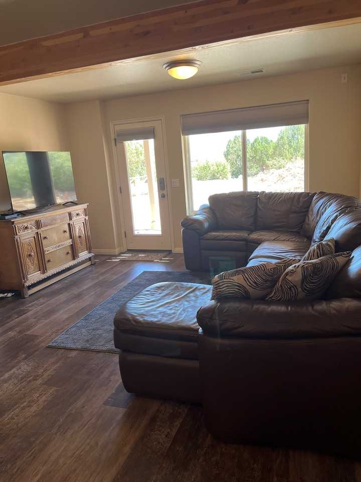 966 N Harmony Dr - Photo 4 of 15