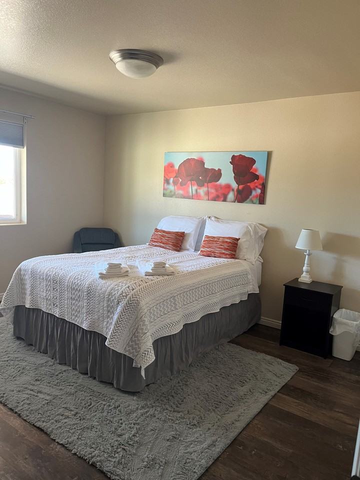 966 N Harmony Dr - Photo 5 of 15