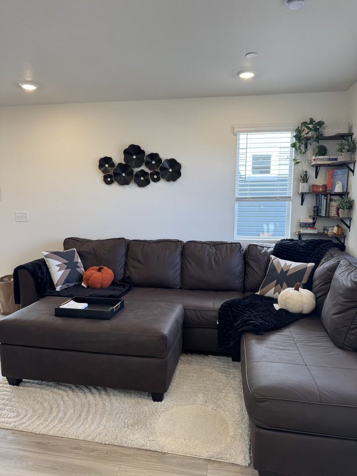 10339 Vaughn Way #NA - Photo 2 of 29