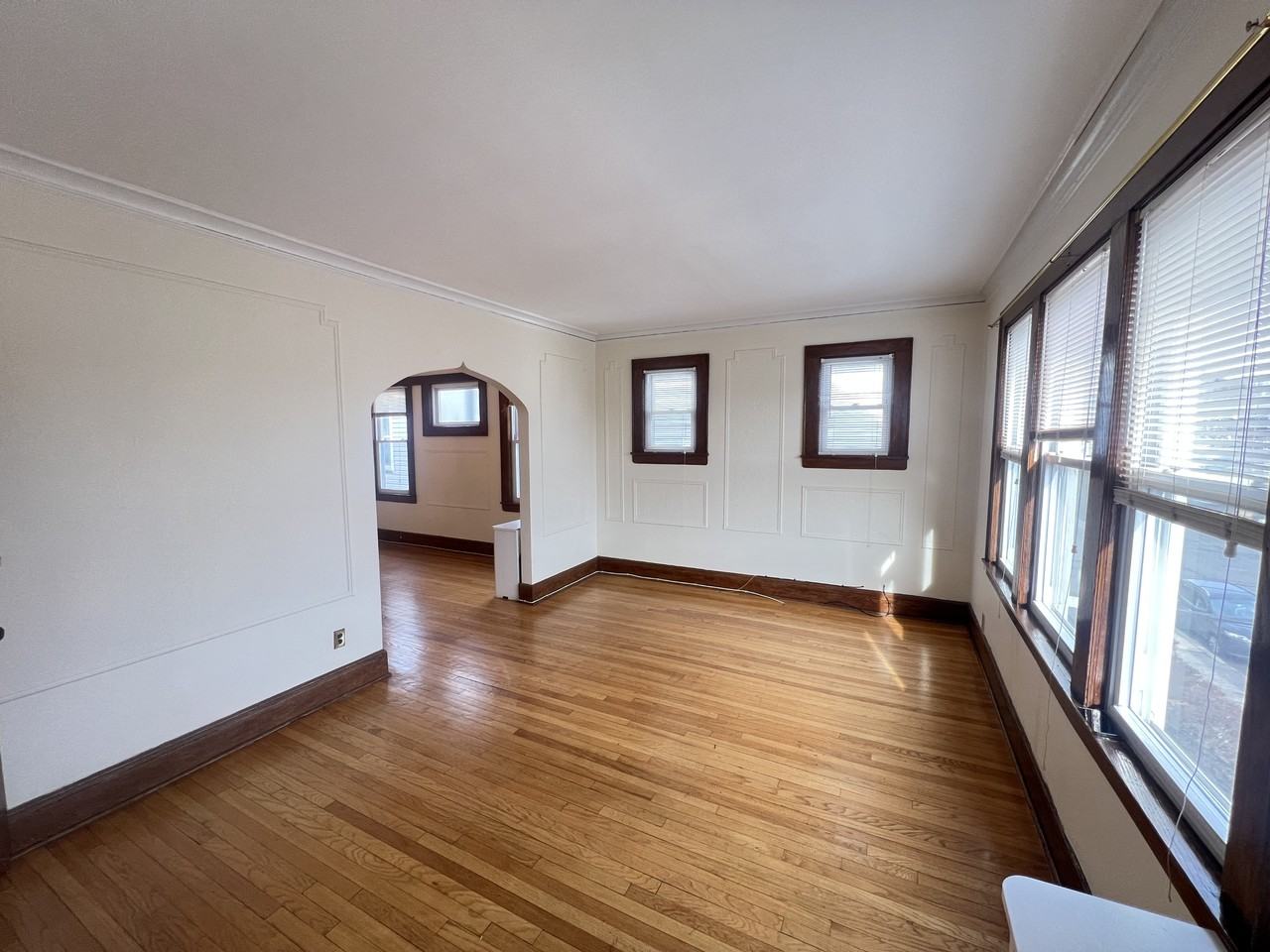 1044 Cross Ave #2 - Photo 2 of 10