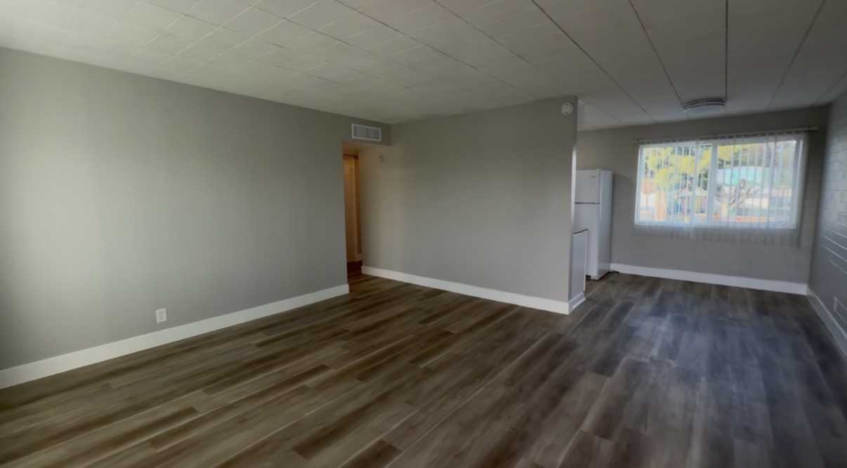 6512 N 63rd Ave #5 - Photo 4 of 10